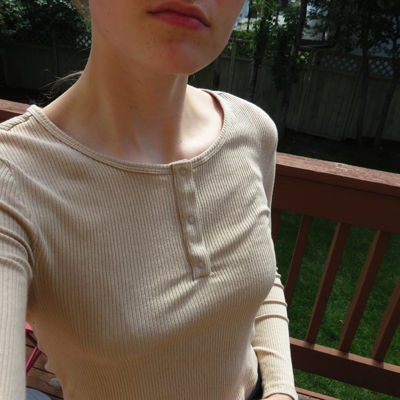 Beige Ribbed Long Sleeved Crop Top from H&M - Picture 2 of 9